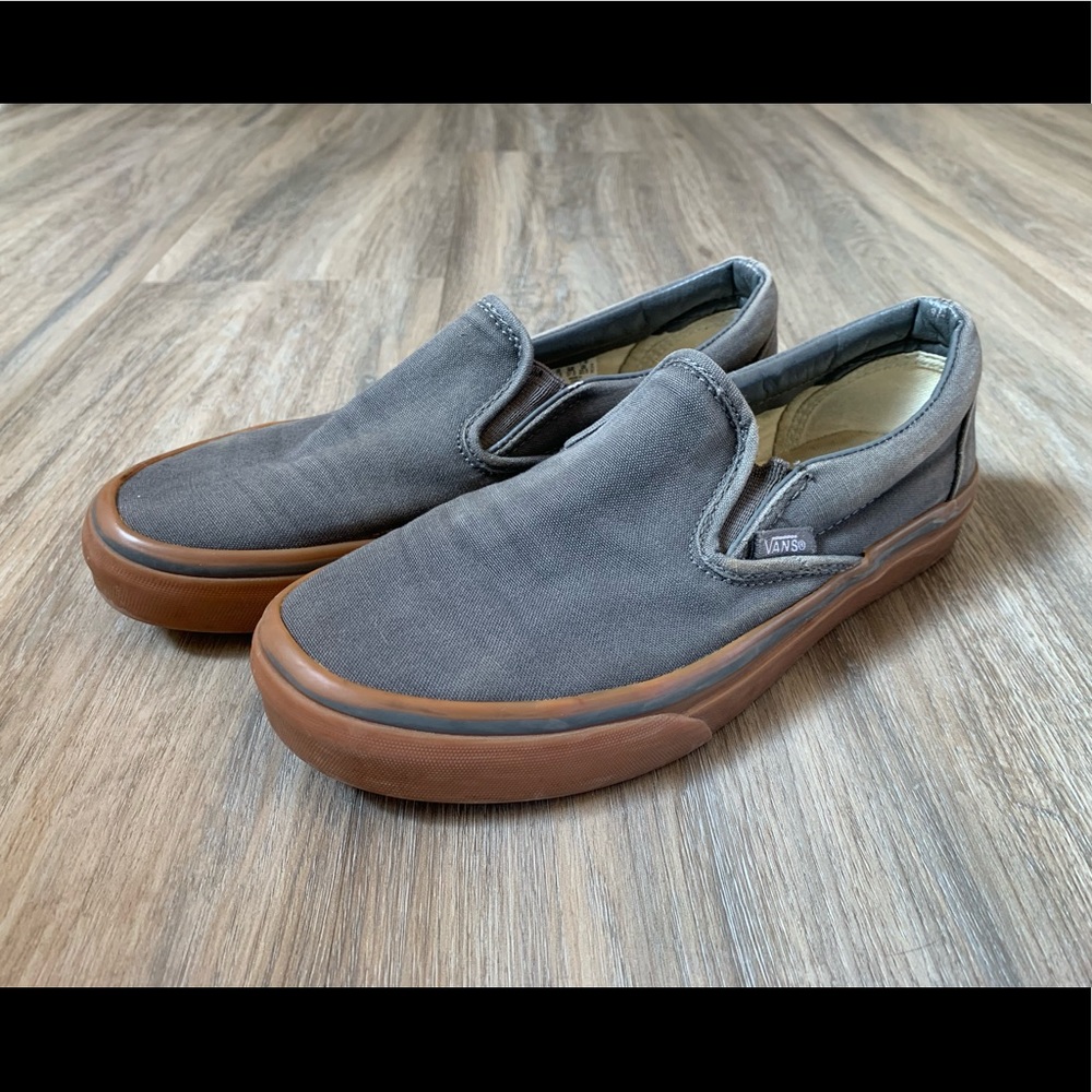 Vans classic slip ons